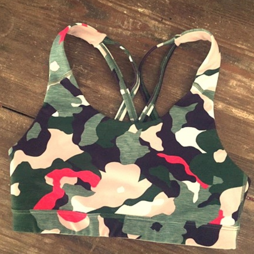 Old Navy Active camo strappy sports bra sz S/XS